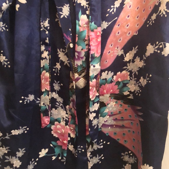 Satin Robe - Picture 3 of 4